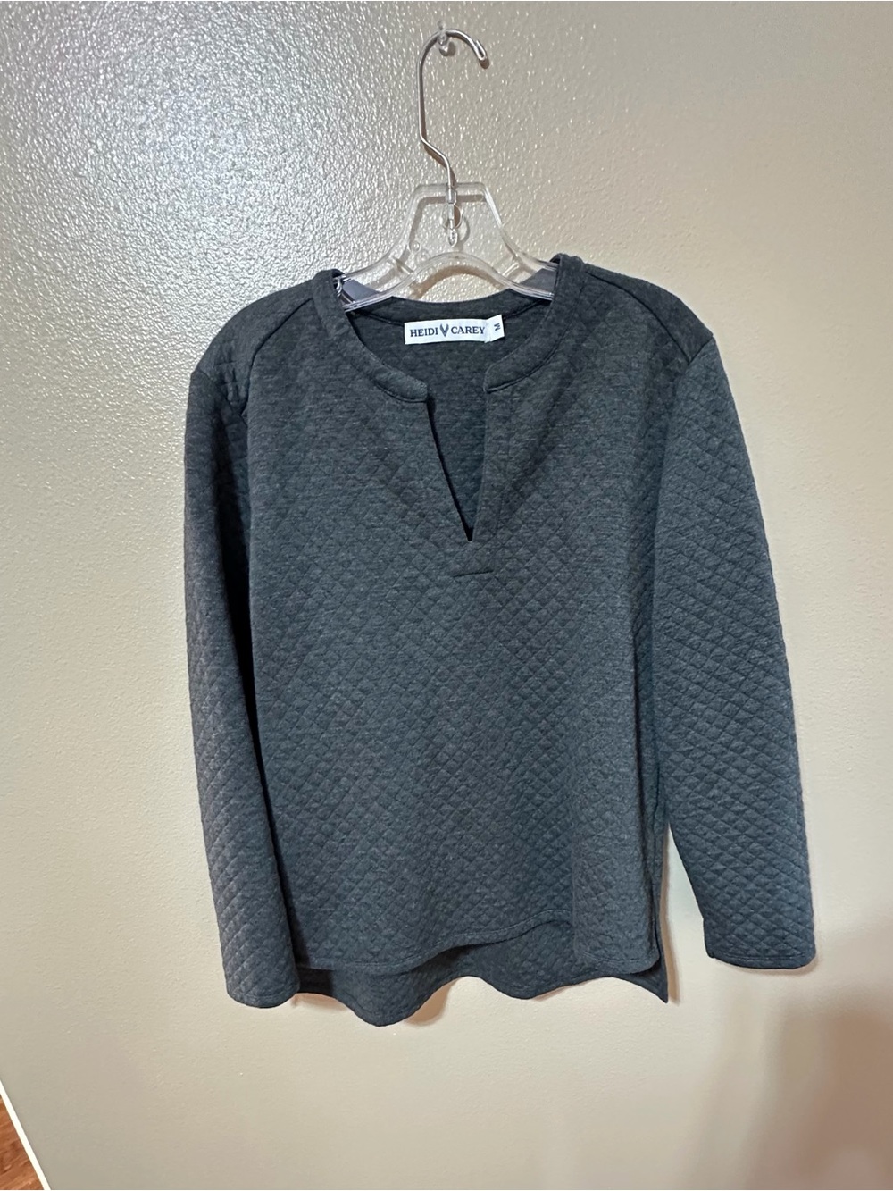 Heidi Carey Quilted Pullover Sweatshirt in Charcoal Gray size medium